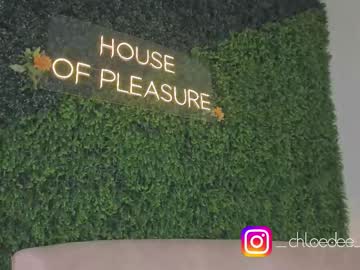 chloe_dee_ — 2025-10-18 19:42 chloe_dee_ — 2025-10-18 19:42