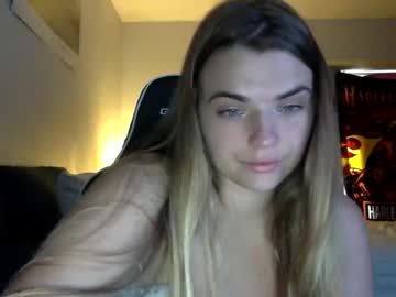 chloesays — 2025-10-25 16:07 chloesays — 2025-10-25 16:07